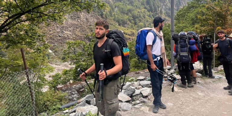 खोटाङका पर्यटकीयस्थलमा पर्यटकको घुइँचो, मुन्धुम ट्रेलदेखि टेम्केडाँडासम्म उल्लास